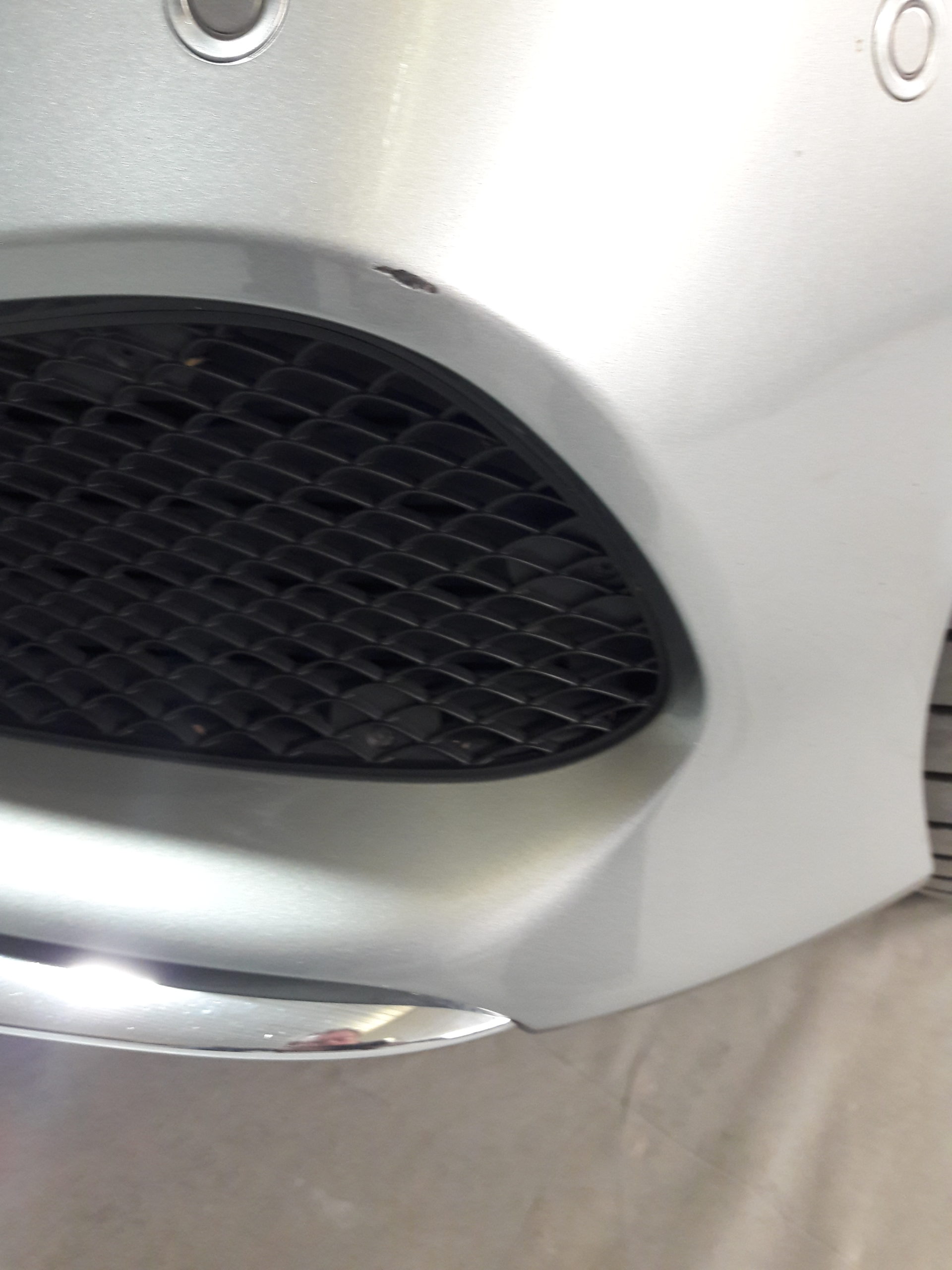 Vorbereitete Lackstelle für die Smart-Repair-Ausbesserung